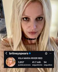 MÁS MEXICANA! 🇲🇽 #BritneySpears cambió su nombre en Instagram por “XILA  MARÍA” 🤯