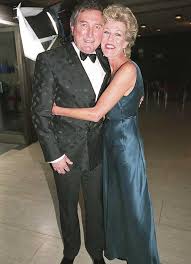 Sue nicholls is an actor. Oqf H4o3y40fbm