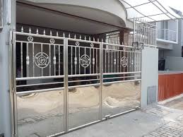 Pagar tembok minimalis pagar merupakan salah satu bagian yang penting pada eksterior rumah. Harga Pagar Rumah Bahan Besi Minimalis Terbaru 2020