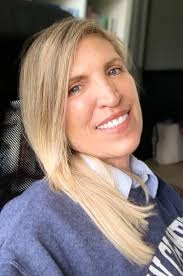 Amazon.com: Beneath Your Beautiful: A Workplace Grumpy/Sunshine Romantic  Standalone (The Beautiful Series Book 1) eBook : Rose, Emery, Andrews,  Emery Rose: Kindle Store