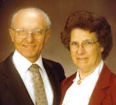 Arnold Tucker's Instagram, Twitter & Facebook