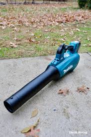 How to start a makita leaf blower. Which Leaf Blower Is The Best Battery Vs Gas And A Makita Leaf Blower Review Thrift Diving Blog