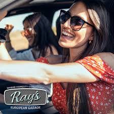 Paula Meade's Instagram, Twitter & Facebook