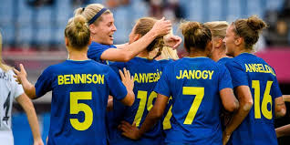 By australian football i assume you mean the game of australian rules, rather than the two forms of rugby football that are also popular in australia. Sveriges Startelva I Semifinalen Mot Australien Vm Fotboll Se