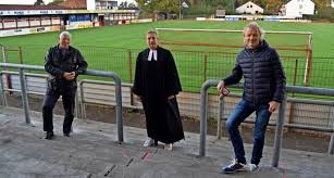 6,189 likes · 1,608 talking about this · 1,981 were here. Kirchengemeinde Alt Garbsen Weihnachts Gottesdienst Im Fussballstadion