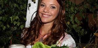 Lisa Bittel's Instagram, Twitter & Facebook