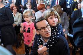 Check spelling or type a new query. Premier Mateusz Morawiecki Z Corka Magdalena Podczas Rodzinnego Pikniku Zorganizowanego W Pulawach Fot Pap Wojciech Pacewicz Tvp Parlament Telewizja Polska Sa