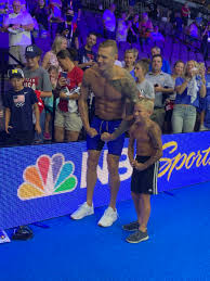 Caeleb dressel bio, video, news, live streams, interviews, social media and more from the 2021 tokyo olympic games. Tokyoolympics On Twitter Caeleb Dressel Met His Mini Me