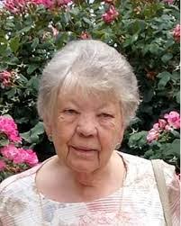 Peggy Tilley's Instagram, Twitter & Facebook