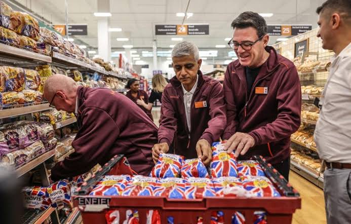 Brits Should Stockpile 3 Days of Essentials As Threats Rise, UK Warns - Business Insider