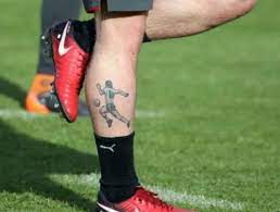 Algunos adorables personajes lo llevan como marca indeleble. Llevan A D10s En La Piel Dia Mundial Del Gol