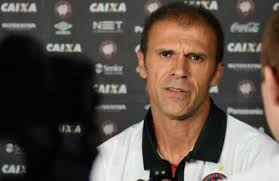 António oliveira e o at.paranaense seguem só com. Disciplinador Milton Mendes Quer Unir O Grupo Do Atletico Pr Gazeta Esportiva