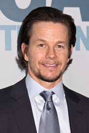 Donnie wahlberg was already famous at this point with his success as a member of the new kids on the block, a band mark had. Mark Wahlberg Starportrat News Bilder Gala De