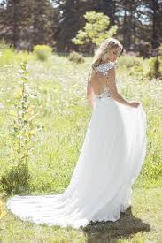 Und von der möglichkeit, ohne viel aufwand neue käufer zu gewinnen. Gewinne Dein Brautkleid Zusammen Mit Lillian West Verlosen Wir Ein Kleid Aus Der Kollektion 2017 Hochzeitsblog I Brautsalat