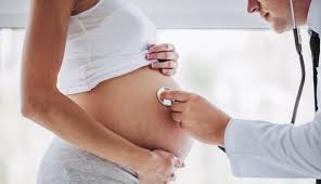 Oft ist das allererste anzeichen für eine schwangerschaft eine am häufigsten und stärksten tritt die übelkeit zwischen der sechsten und zwölften schwangerschaftswoche auf, um danach allmählich abzuflauen. Blutungen Schwangerschaft Zeichen Einer Fehlgeburt Erkennen