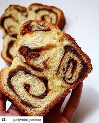 Repost Gallymini Patisse B R I O C H E S P E C U L O O S Commencer La Semaine Par De La Brioche Au Speculoos Encore Tiede Desserts Food My Recipes