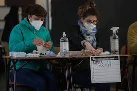 Preséntate a primera hora el 15 y 16 de mayo ante el delegado de tu local de votación.más. Elecciones En Dos Dias Todo Lo Que Debes Saber Sobre El Rol De Los Vocales De Mesa Duna 89 7 Duna 89 7