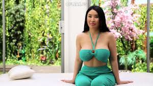 Ella Es Increíble Tetona Asiática Suki Miki - Suki Sin - EPORNER