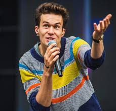 7 lat temu cerny założył grupę lake malawi, do której należą też jeronym subrt i antonin. Kim Jest Albert Cerny Czy To On Bedzie Reprezentowal Polske Na Eurowizji 2020 Poznajcie Go Blizej