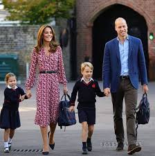 El príncipe felipe, esposo de la reina isabel ii, murió este viernes a los 99 años y por eso recordamos su paso por las a lo largo de la visita diplomática, la reina y el príncipe degustaron comida típica y algunos platillos específicos como melones de uruapan, fresas de zamora y agua de limas de silao. Por Que La Reina Isabel Tiene La Custodia Legal Del Hijo De Meghan Y Harry El Sol De Mexico Noticias Deportes Gossip Columnas