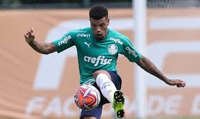 O brasileiro nem era indiscutível no palmeiras, mesmo assim custou 7 me e sai depois de ter feito o barcelona anunciou a rescisão de contrato com matheus fernandes. Matheus Fernandes Nunca Ficou Sequer No Banco Mas Palmeiras Barrou Saidas Gazeta Esportiva