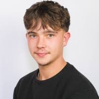 3900+ "Petterson" profiles