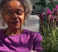 Yooooo! @totalluxuryspa totally outdid themselves! Inspired by to lines of  Wanda Coleman powtry that absolutely pierced me as well as several  collaborators, namely @iamkelseylu @alicesmithmusic #rubyparker  @jeffparkersounds ✨💜The bookends of the Wanda