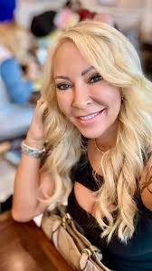 Hello, it’s me! , Hope you are enjoying your Saturday!! 🩷