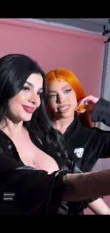 Karely Ruiz Y Yeri Mua - Porn Videos & Photos - EroMe