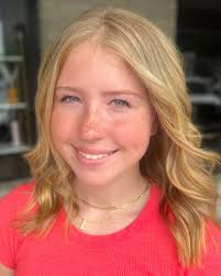 First time getting her hair highlited and she is a beauty!!! 🩷 I love this  girl she is just as beautiful