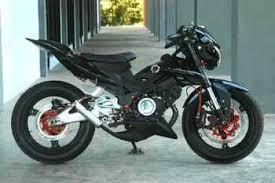 Model satria fu ini sebenarnya adalah generasi ketiga dari keluarga suzuki satria, tapi menjadi yang pertama dalam penggunaan mesin 4 tak dohc atau 4 klep yang digerakkan oleh camshaft ganda. Modifikasi Satria 2 Tak Ayago Adityaprad S Blog