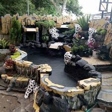 Kolam ikan dan pohon besar desain kolam ikan depan rumah ini memperlihatkan kolam ikan yang mengelilingi pohon besar, jadi pilihan kalau di depan rumah ada pohon. 20 Desain Kolam Ikan Minimalis Bikin Suasana Rumah Jadi Tenang