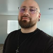 Blake Eschete's Instagram, Twitter & Facebook