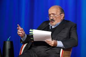 His activities are well appreciated by his fans and followers. Maurizio Costanzo Lavorera Per La Roma
