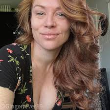 I just wanted to pop in and hopefully brighten your feed a little☀️ also..  to make sure that you are remembering to treat yourself today 😊 “you  deserve all the happiness that