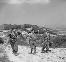 Many members of the regiment also bought them and gave them to. Silvermedals Net 2sas The Second Regiment Of The Uk Special Air Service Sas