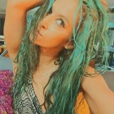 Stream Daniela Azevedo 4 music