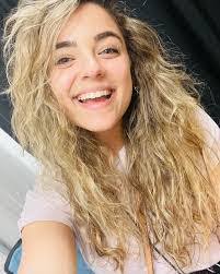 Jane Polizzi's Instagram, Twitter & Facebook