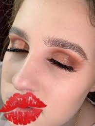 merry christmas 🎄🎅🏼 christmas do glam 🫶❤️‍🔥  @eg.beautyandtrainingacademy £25 for a full face of makeup including  eyelashes just send a dm to book an appointment 🖤 products used  @__dollbeauty_ primer @maybelline skint