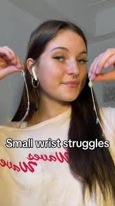 Small Wrist Struggles: Find Perfect Bracelets that Fit!