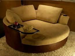 A Buyer S Guide To Round Living Room Chairs Yonohomedesign Com In 2020 Round Swivel Chair Swivel Chair Living Room Round Couch