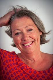 Implantul are rol de radacina pentru viitoarea. Sabine Schmitt Traductrice Francais Allemand Correction