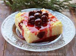 Atît e de delicioasă și moale încît se topește în gură. Budinca Cu Branza Dulce Si Visine Bucataria Romaneasca