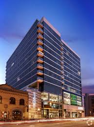 At our chicago gold coast luxury apartments, we offer new renovated studio, one bedroom, two bedroom, and three bedroom apartments featuring stunning designer finishes which enhance our spacious luxury floor plans. Downtown Chicago Apartments For Rent Chicago Il Apartments Com