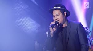 Teruntuk kamu hidup dan matiku aku tak tahu lagi harus dengan kata apa aku menuliskannya atau dengan kalimat apa aku mengungkapkannya karna untuk keberkian kalinya kau buat aku kembali percaya akan kata cinta dan benar bahwa cinta masih berkuasa diatas segalanya. 7 Alasan Surat Cinta Untuk Starla The Movie Harus Ditonton Showbiz Liputan6 Com