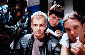 On friday, netflix announced that elementary and trainspotting star jonny lee miller will play former u.k. Jonny Lee Miller Uber Diesen Star Cinema De
