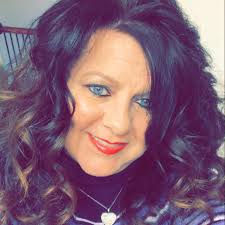 Is Ms Houser the art teacher still around?