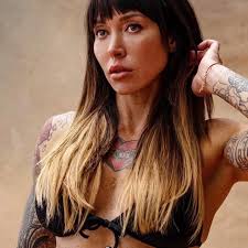 Erin Blevins (@shutup_eat) • Threads, Say more