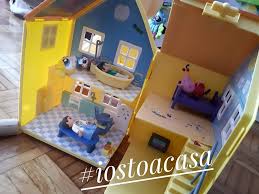 Gruppo editoriale specializzato in libri per bambini e ragazzi che comprende tre prestigiosi marchi editoriali: La Coperta Delle Storie Iorestoacasa Le Iniziative Delle Case Editrici Per Bambini La Coperta Delle Storie