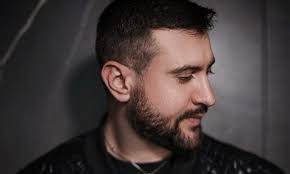 Christian Knoblauch's Instagram, Twitter & Facebook